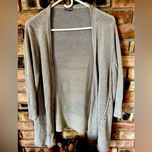 J.Jill open cardi. Size XS. Good condition. Cute side details.